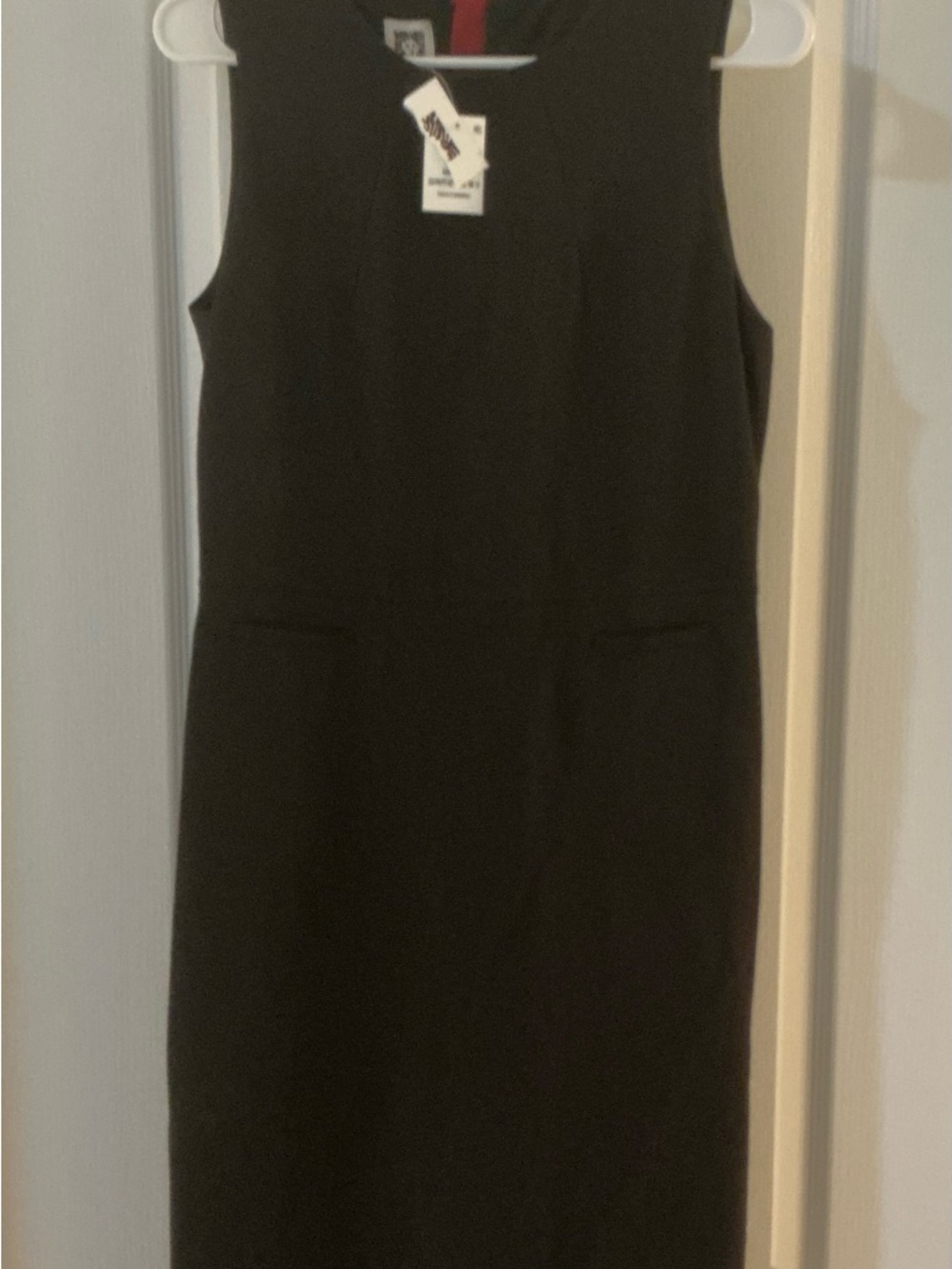 Anne Klein Black Sleeveless Sheath Dress